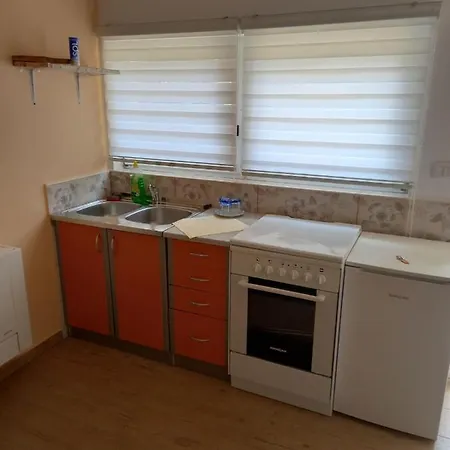 Apartment In With Balcony, Air Conditioning, Wifi, Washing Machine 5025-3 *