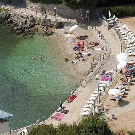 Apartment In With Balcony, Air Conditioning, Wifi, Washing Machine 5025-3 *